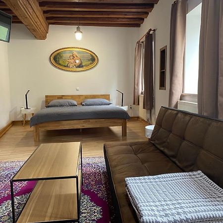 Apartment In Historic Town House Gmunden Esterno foto